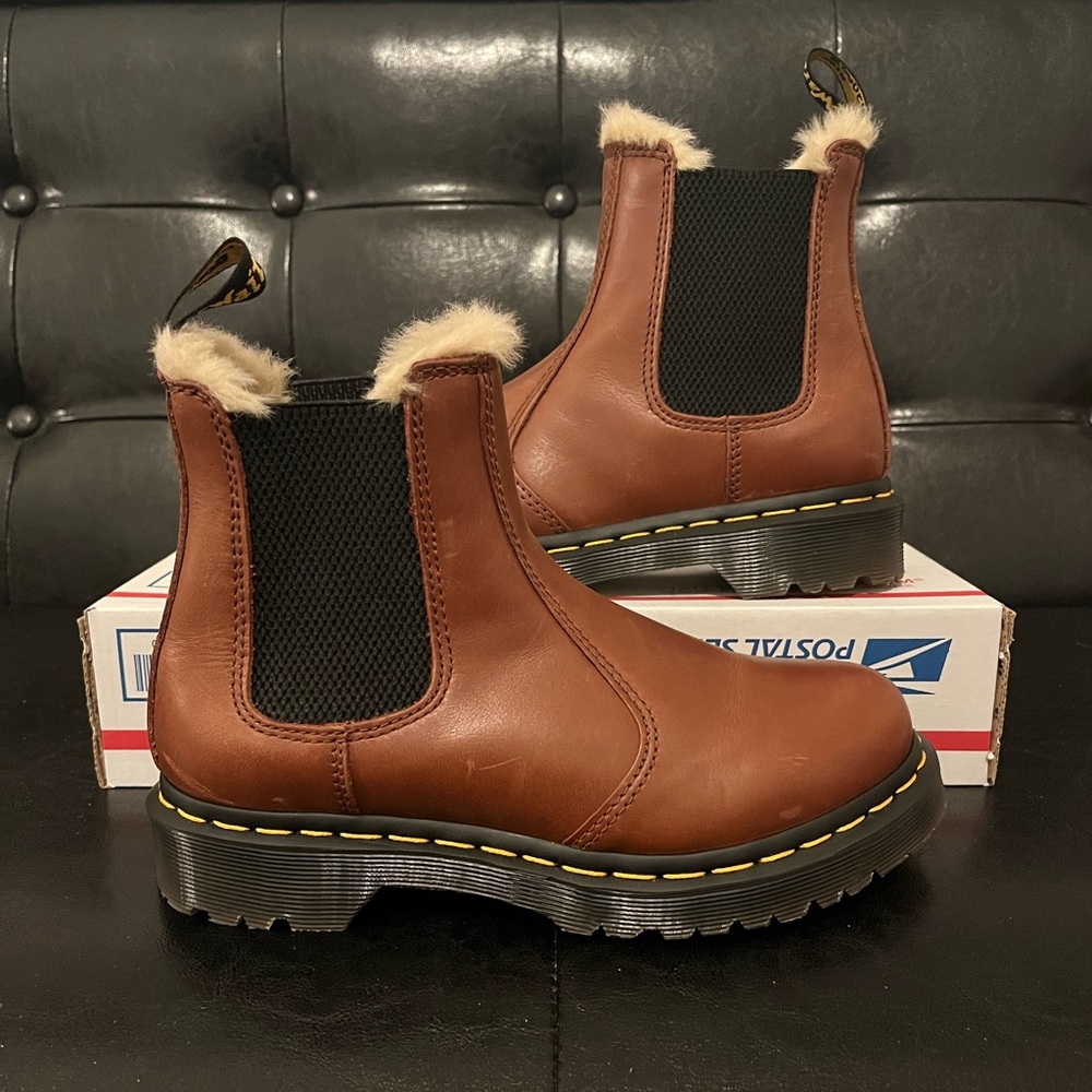 Dr. Martens Leonore‎ Brown